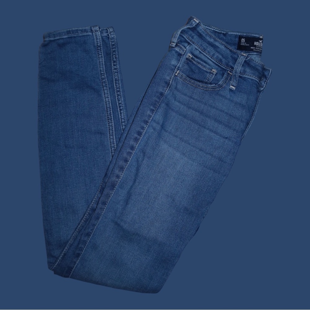 Hollister High-Rise Medium Wash Super Skinny Jeans